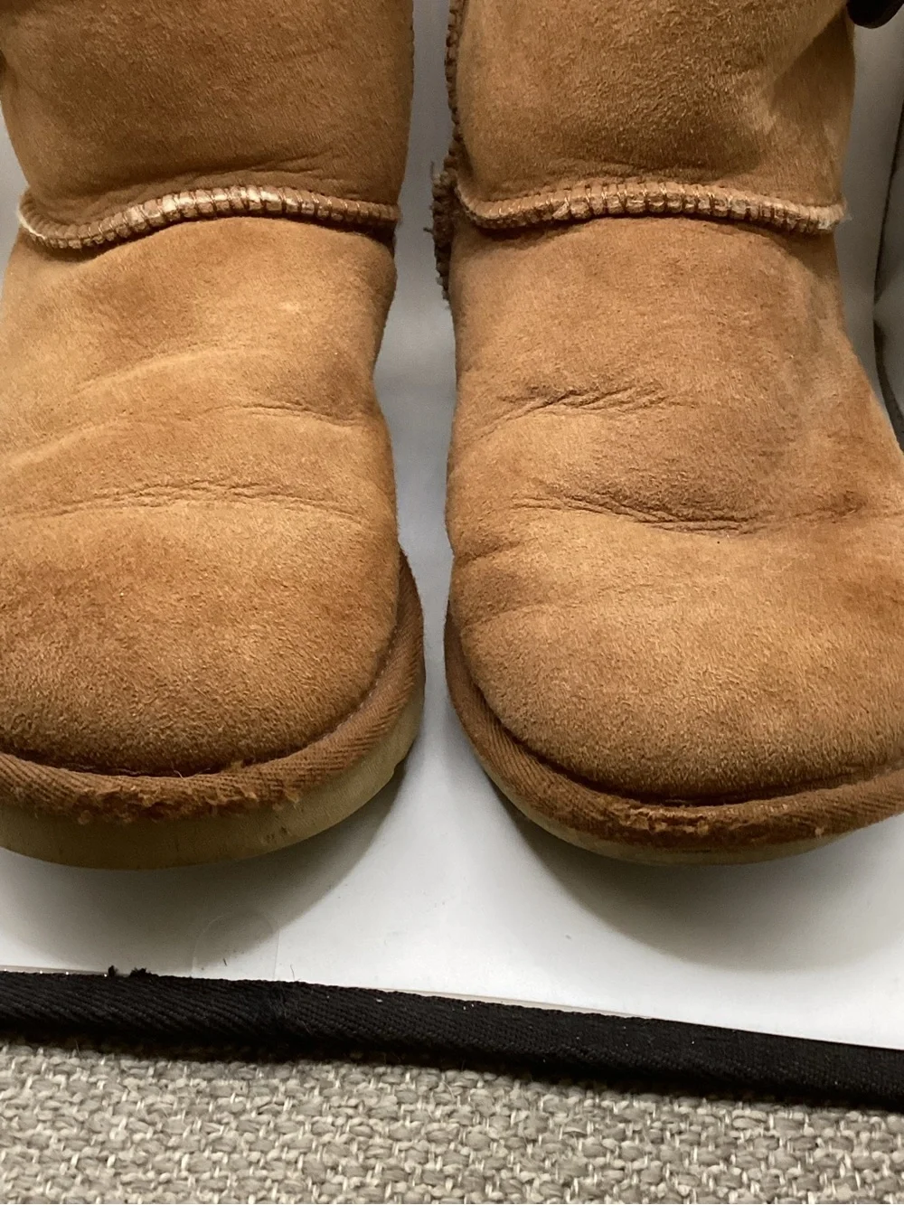 UGG Classic Short Suede Shearling Boots - Chestnut